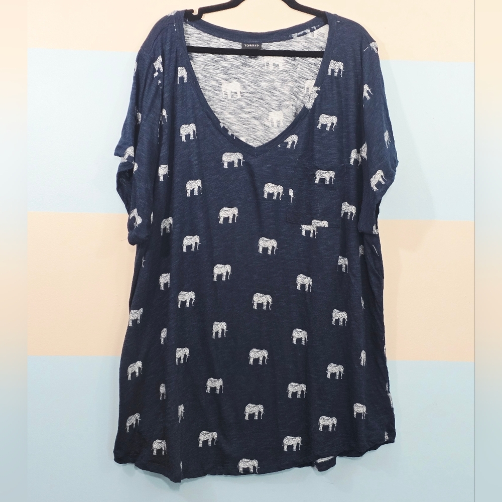 Torrid Plus Size Navy and Light Blue V-Neck Elephant Pattern Top - Size 6X - Picture 2 of 7